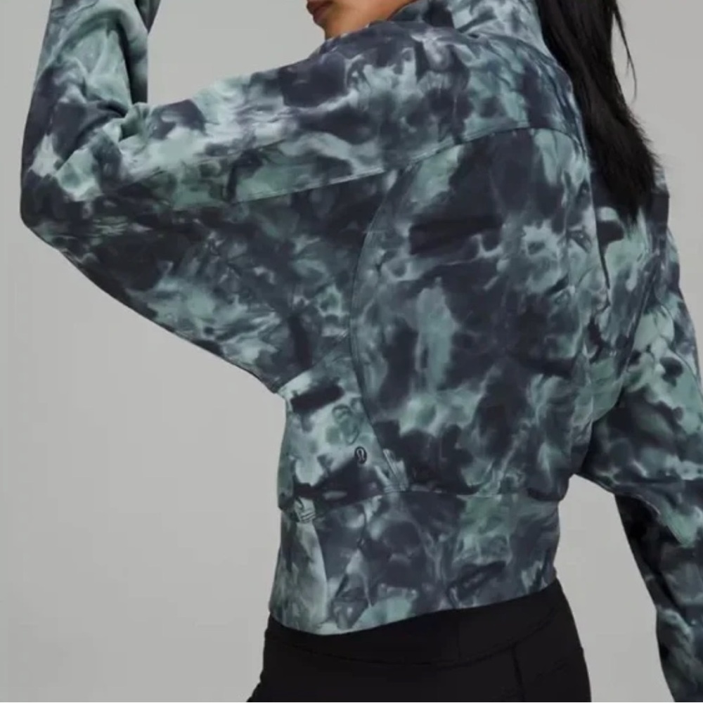 Lululemon Ready to Rulu Half Zip Pullover, Diamond Dye blue/silver/teal, size 10